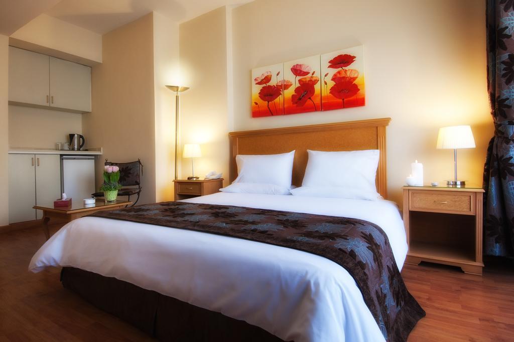 Rawche Universal Apartments Beirut Room photo